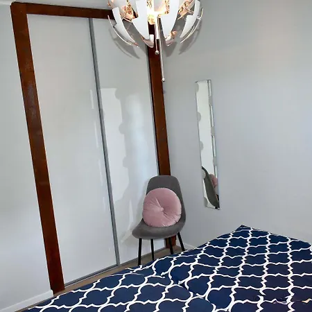 Luett Hus An De Apartment